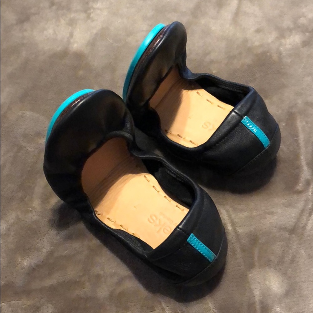 Tieks flats